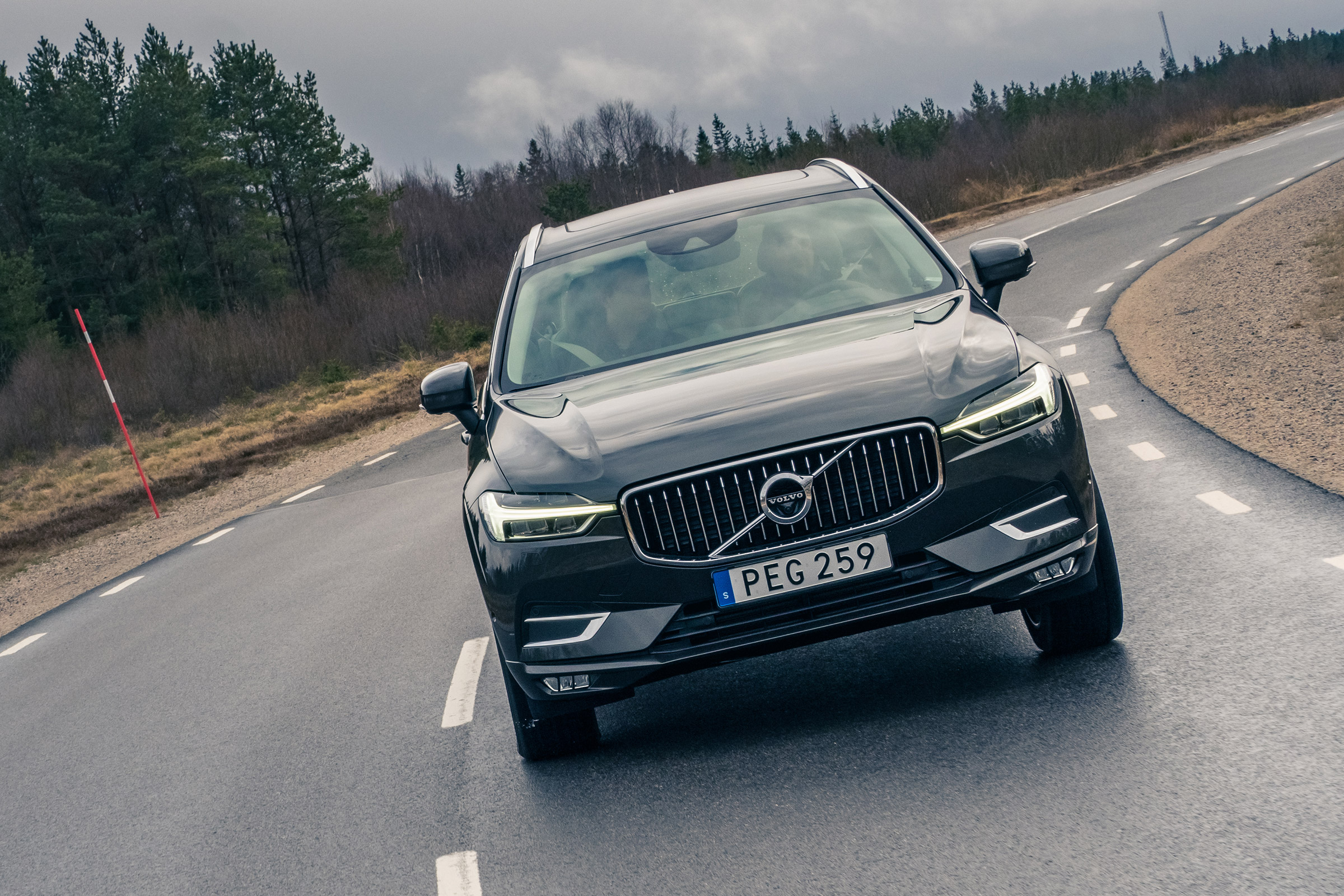 Volvo XC60 ride review - full front tracking