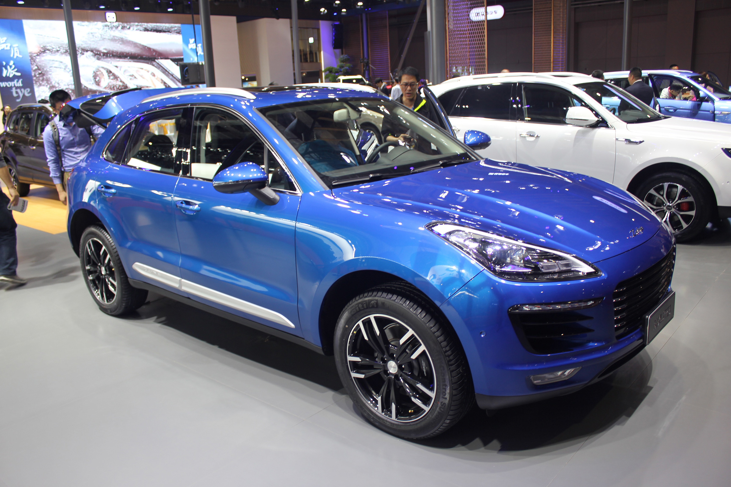 Zotye SR9