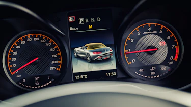 Mercedes-AMG GT C Roadster - dials