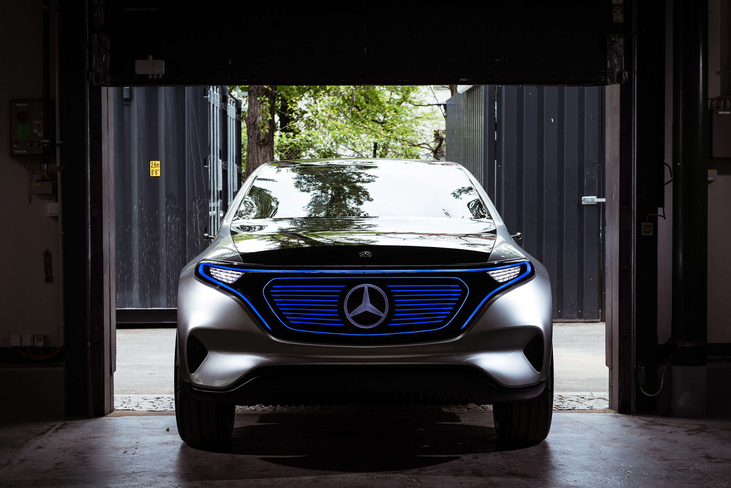 Mercedes EQ Concept - full front