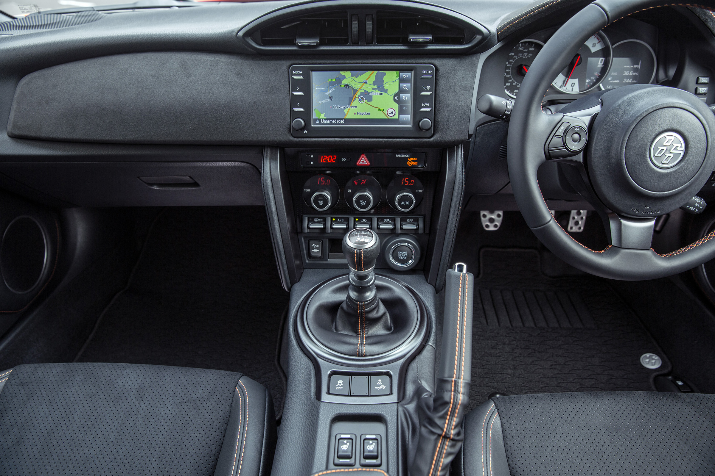 Toyota GT86 Orange Edition - dashboard