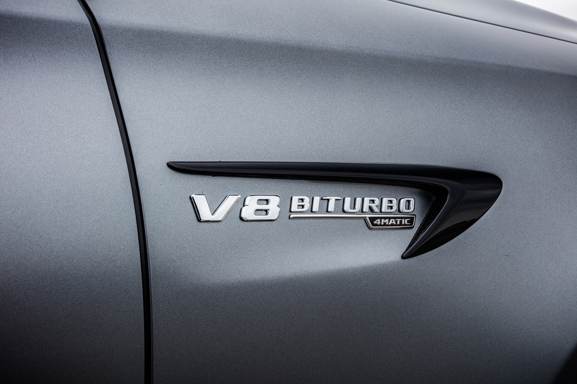 Mercedes-AMG E 63 S - V8 badge