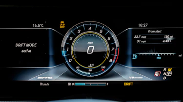 Mercedes-AMG E 63 S - dials