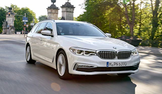 BMW 5 Series Touring - front tracking
