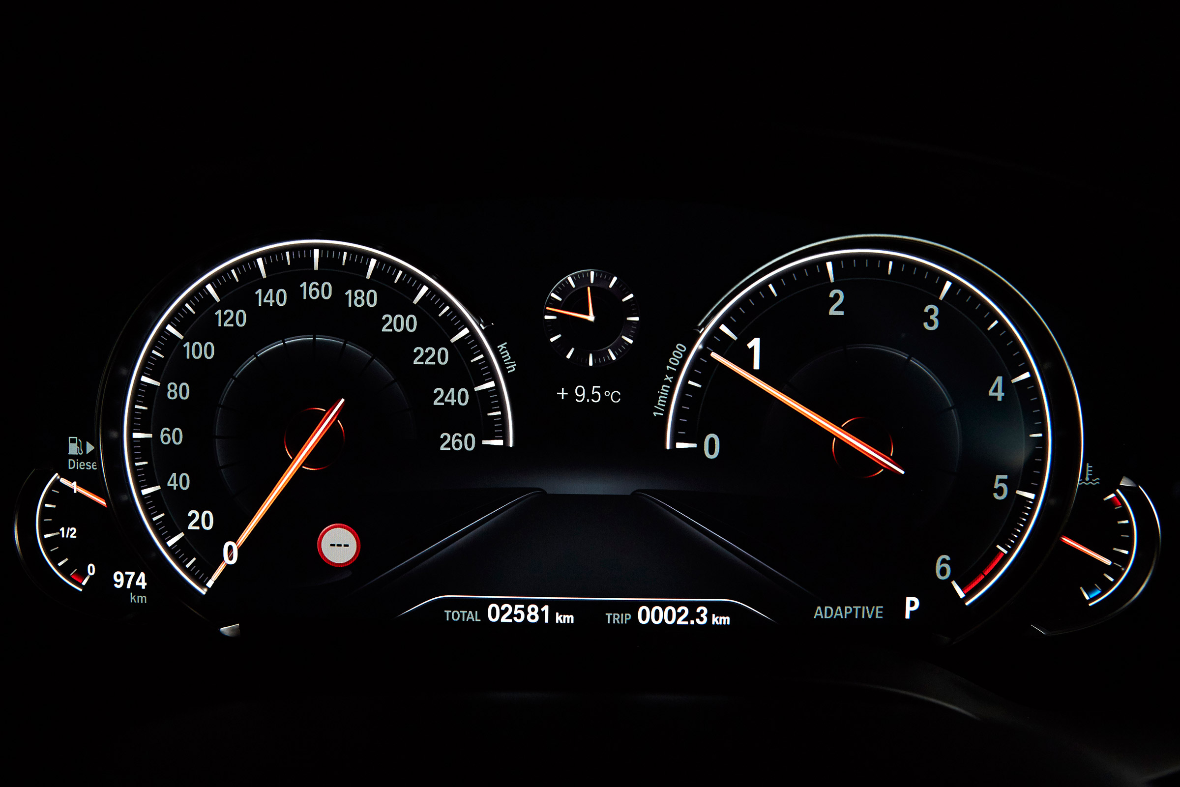 BMW 5 Series Touring - dials