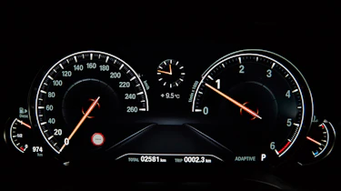 BMW 5 Series Touring - dials