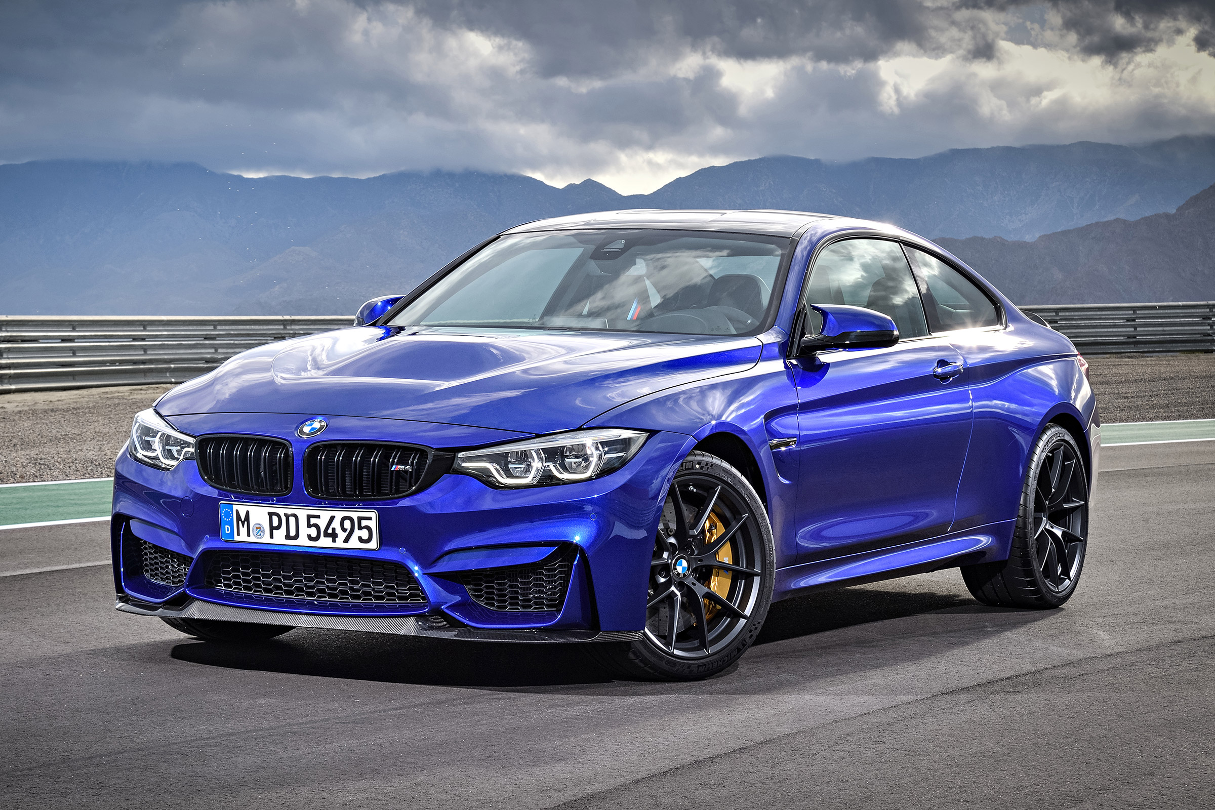 BMW M4 CS - front static