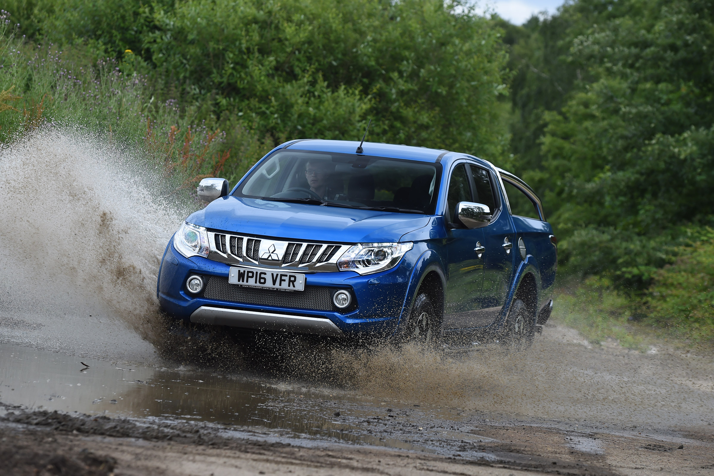 Mitsubishi L200 - off-road