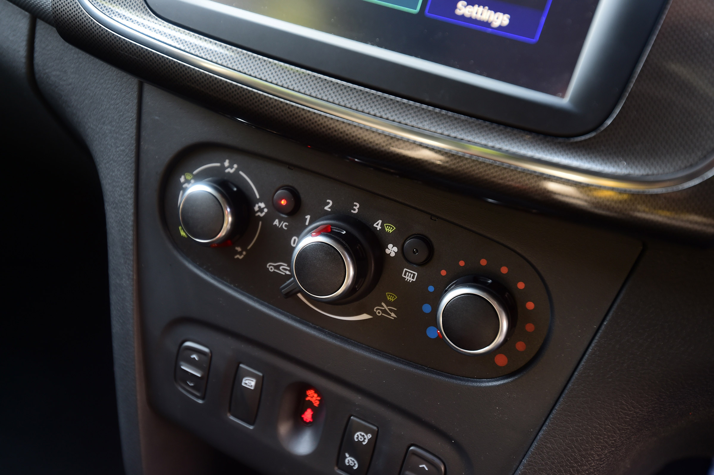 Dacia Logan MCV Stepway - centre console
