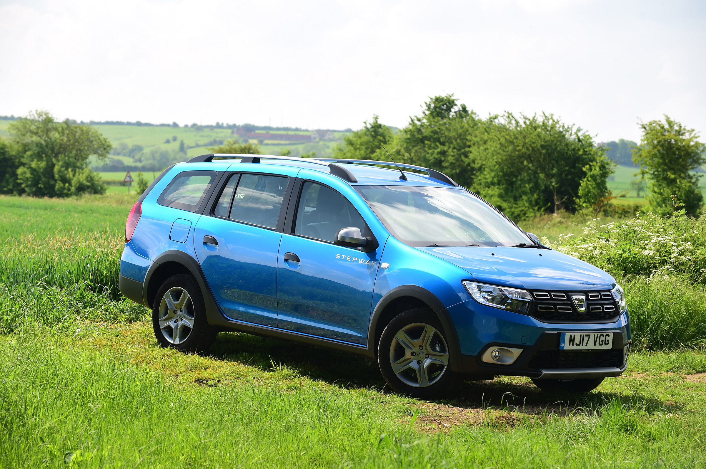 Dacia Logan MCV Stepway - front static