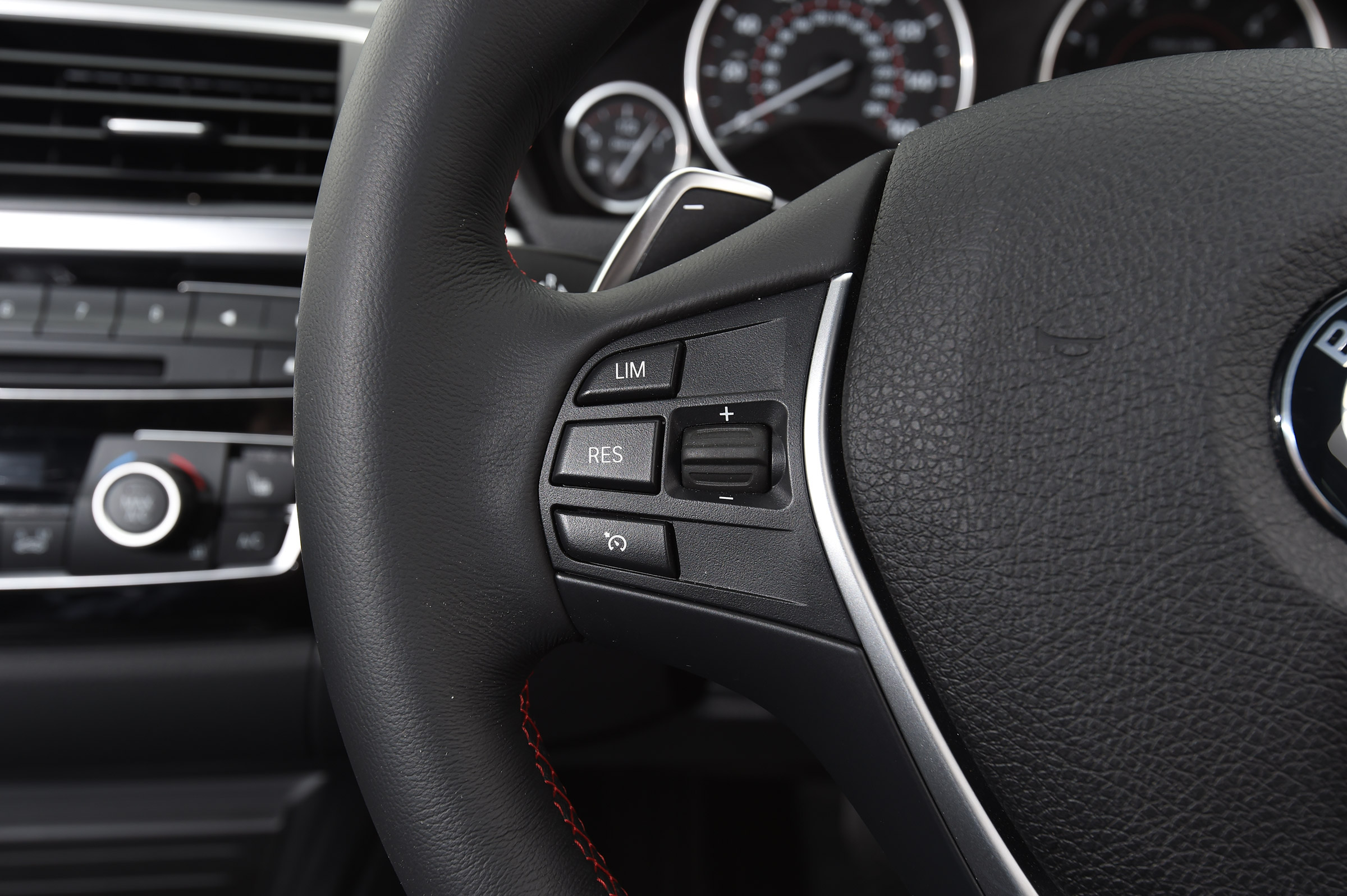 BMW 4 Series - steering wheel