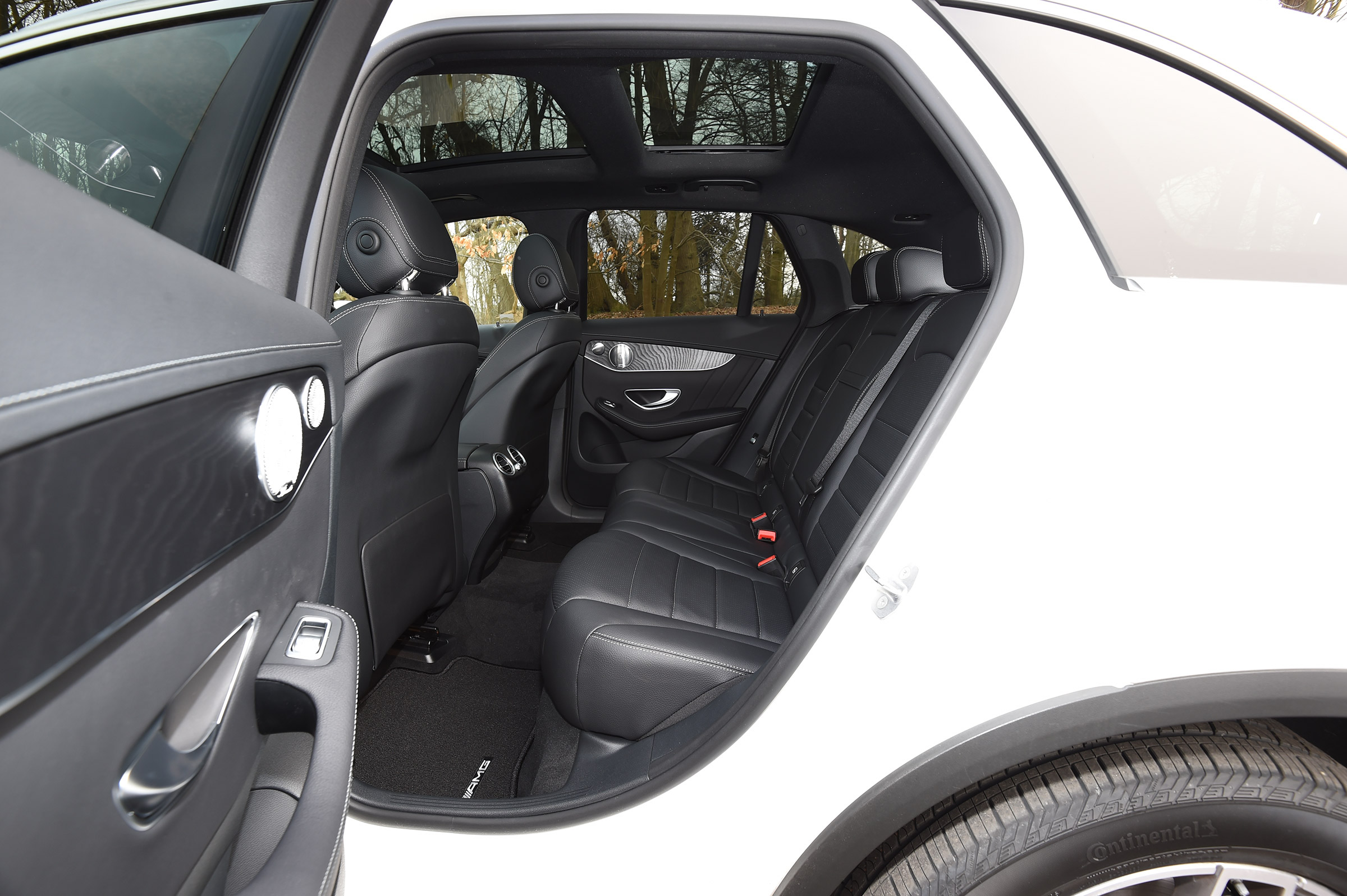 Mercedes GLC 350d - rear seats