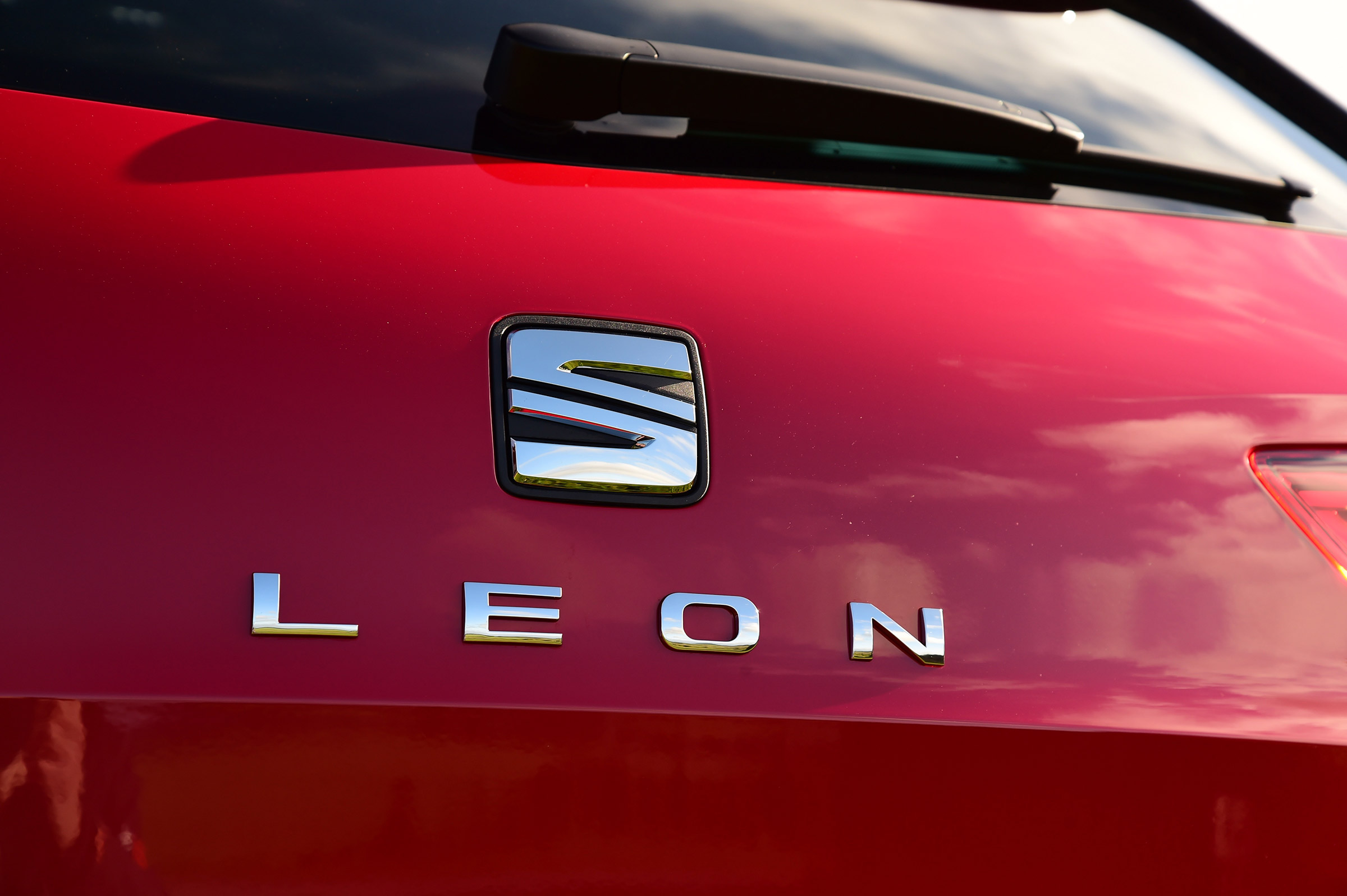 SEAT Leon ST - Leon badge