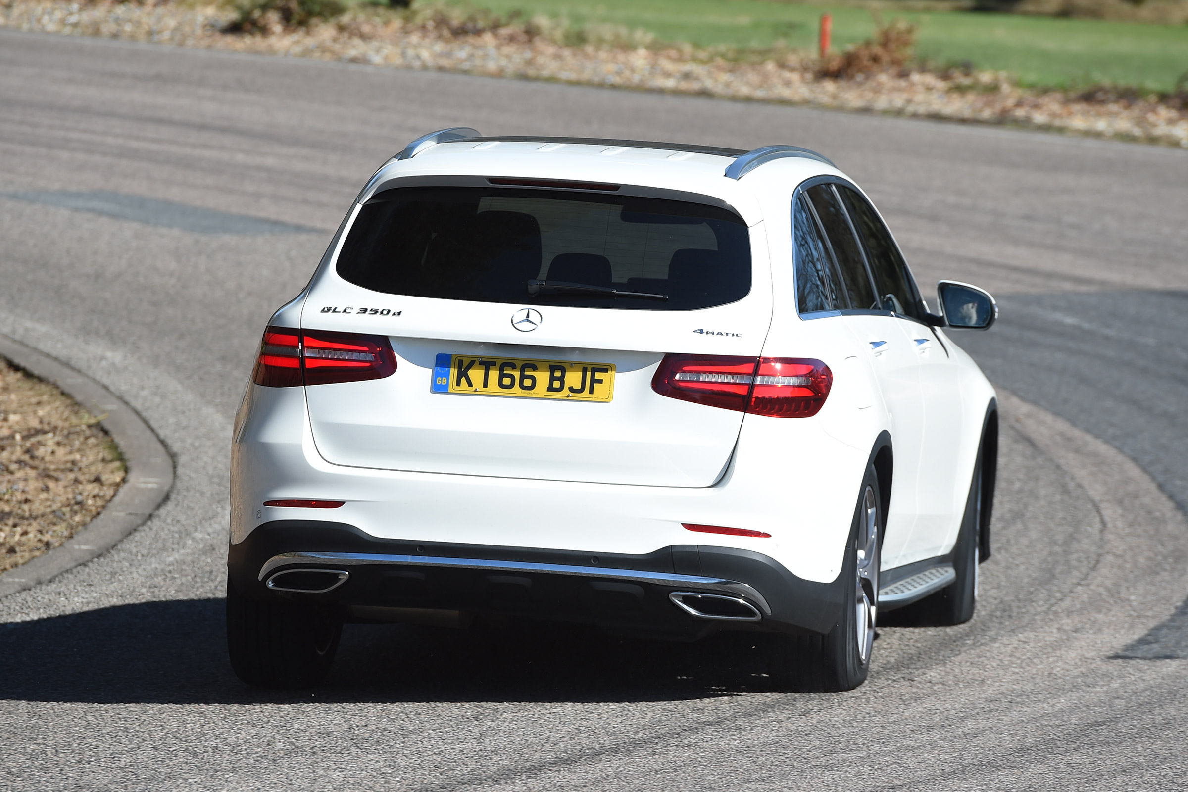 Mercedes GLC 350d - rear cornering