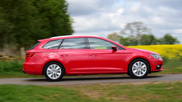 SEAT Leon ST - side