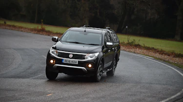 Fiat Fullback - front action