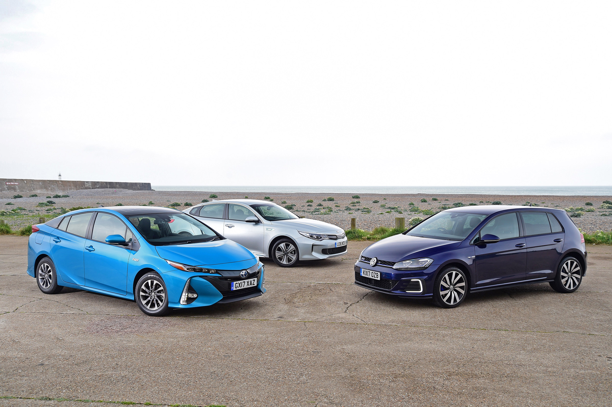 Toyota Prius Plug-in vs Kia Optima PHEV vs Volkswagen Golf GTE - group test
