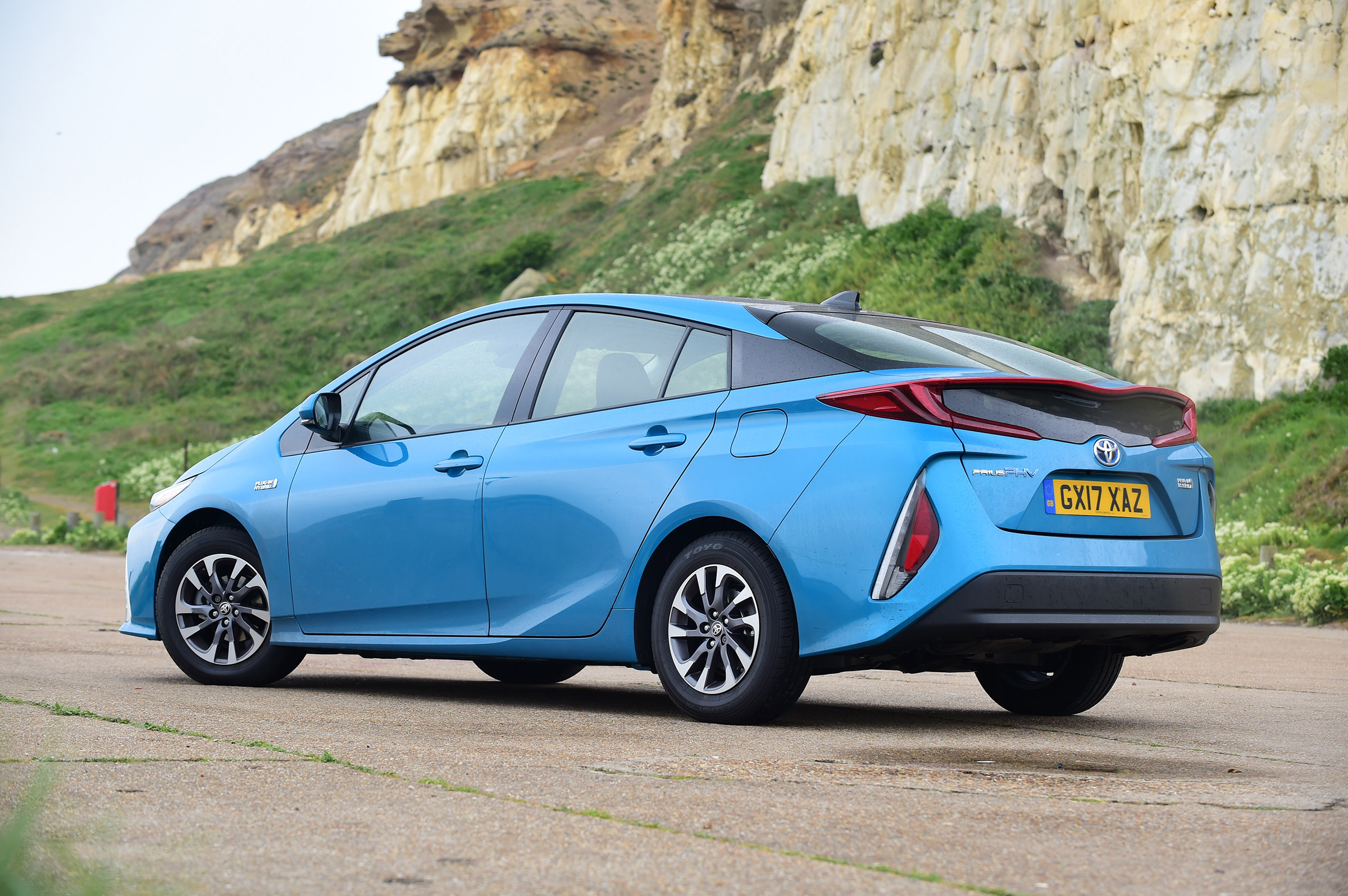Toyota Prius Plug-in - rear static