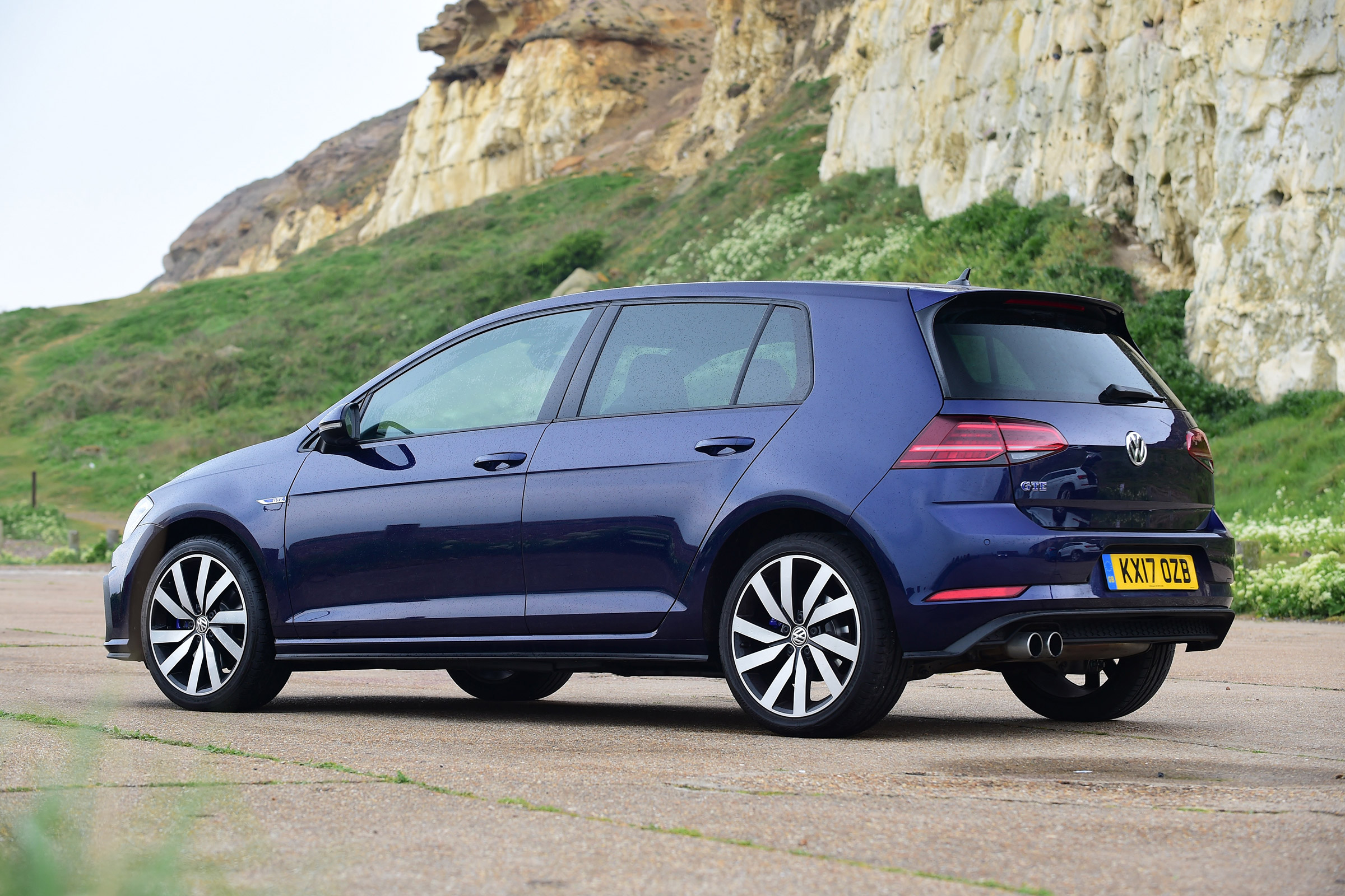 Volkswagen Golf GTE - rear static