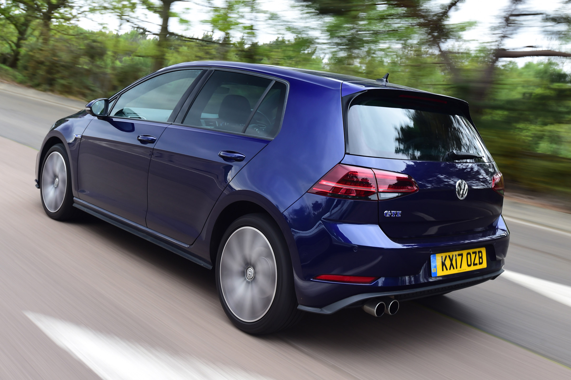 Volkswagen Golf GTE - rear