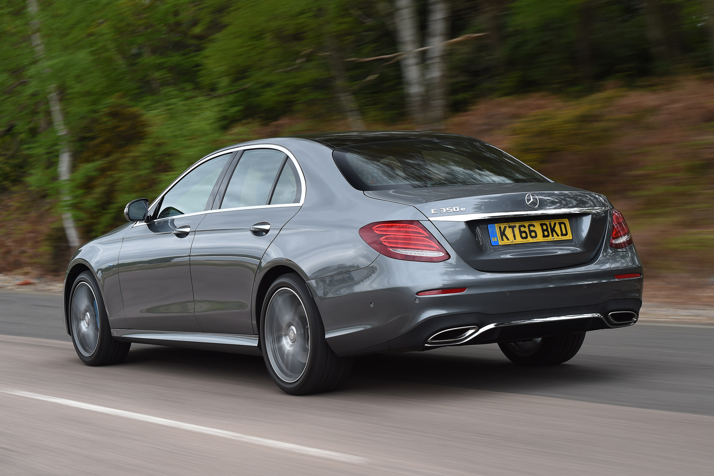 Mercedes E 350e - rear