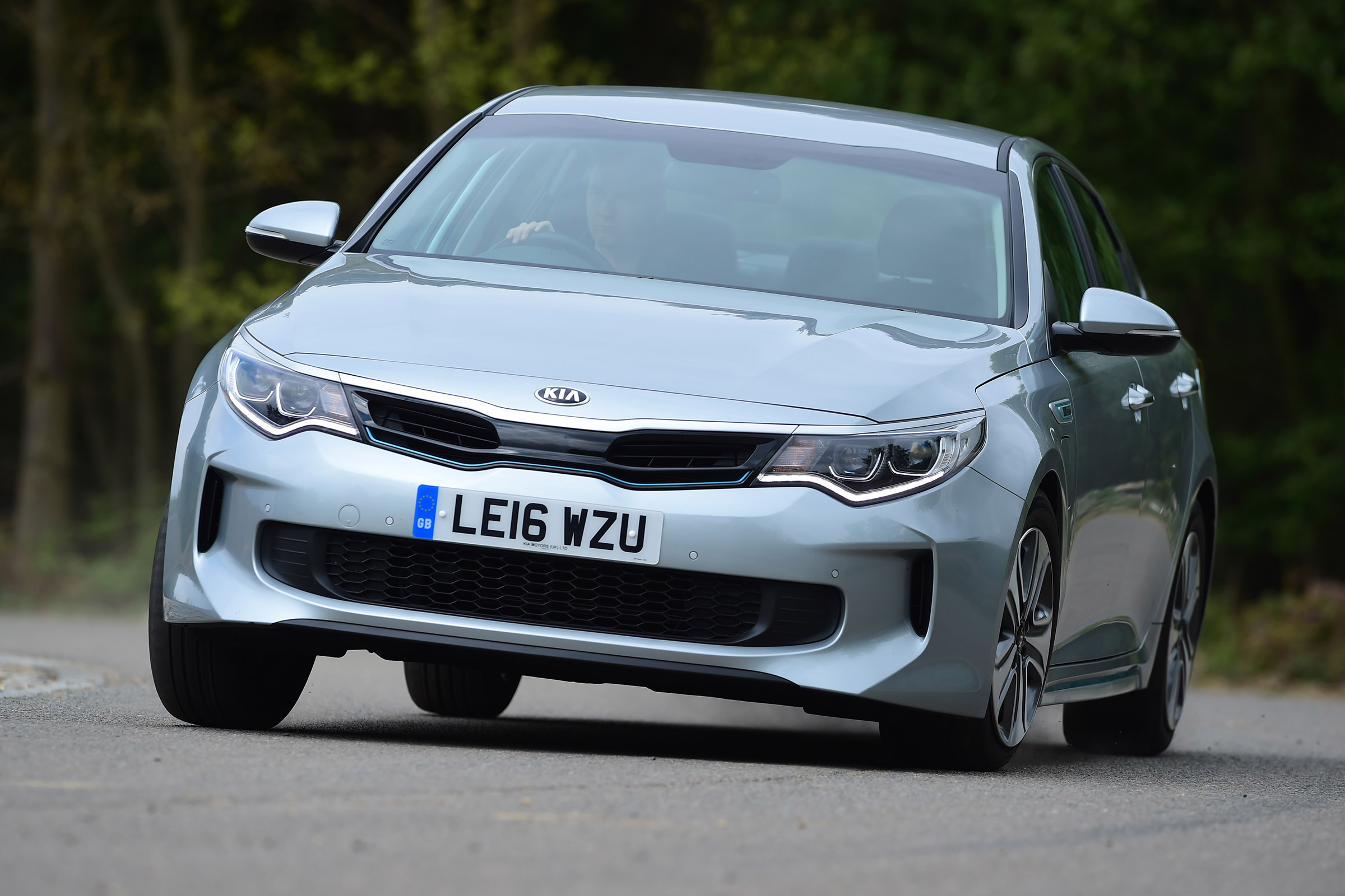 Kia Optima PHEV - front cornering