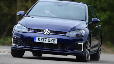 Volkswagen Golf GTE - front cornering