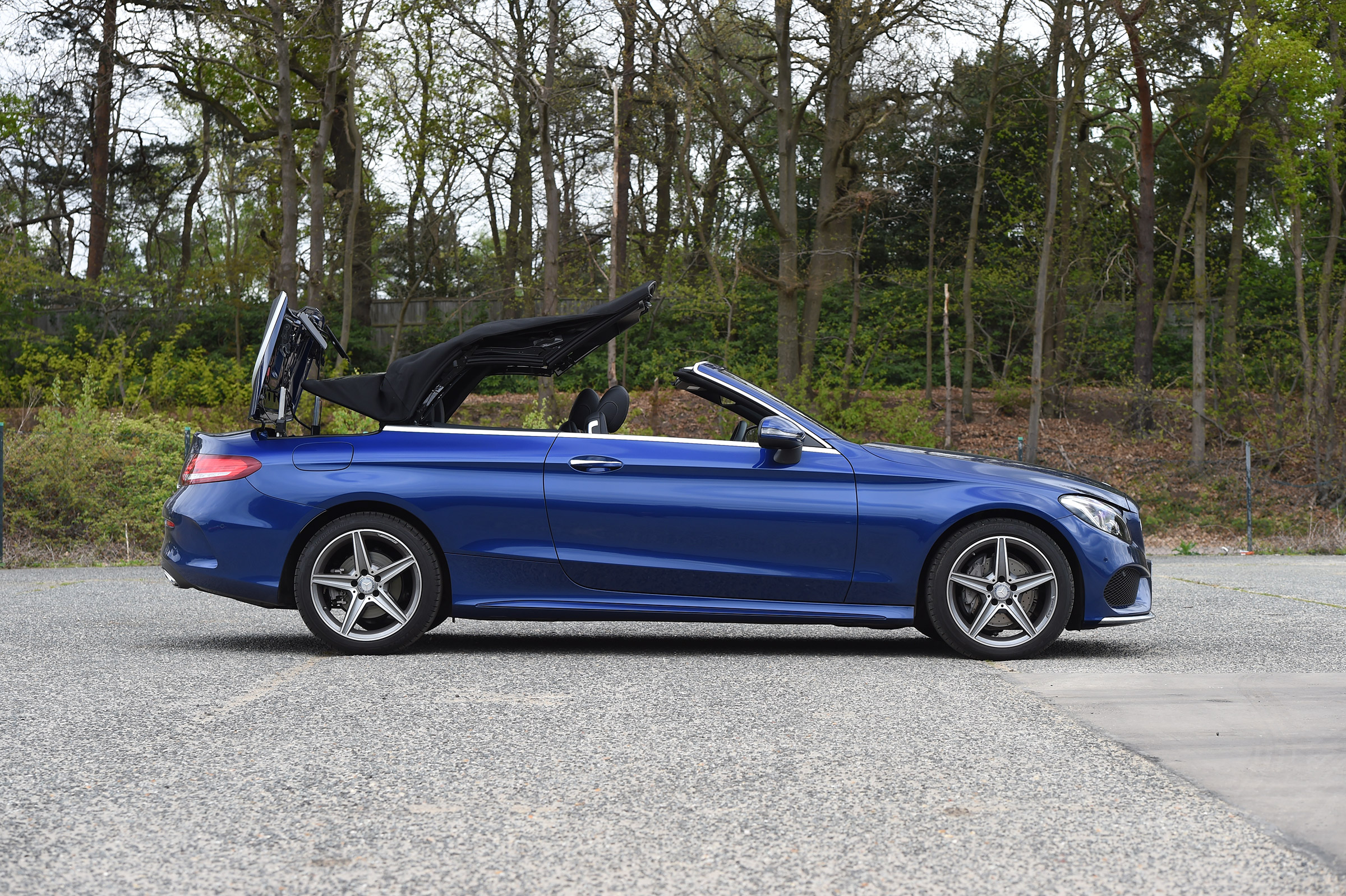 Mercedes C-Class Cabriolet - roof closing