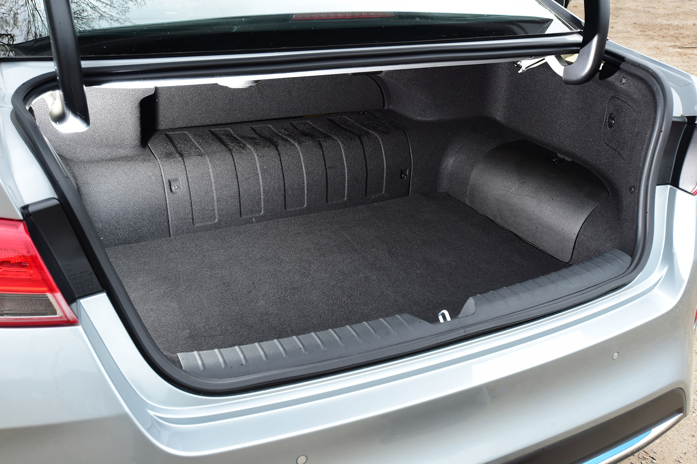 Kia Optima PHEV - boot