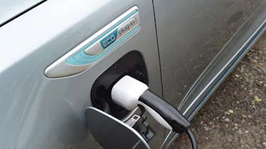 Kia Optima PHEV - charging