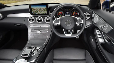 Mercedes C-Class Cabriolet - dash