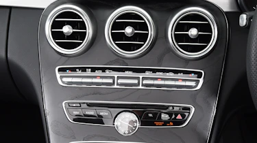 Mercedes C-Class Cabriolet - centre console