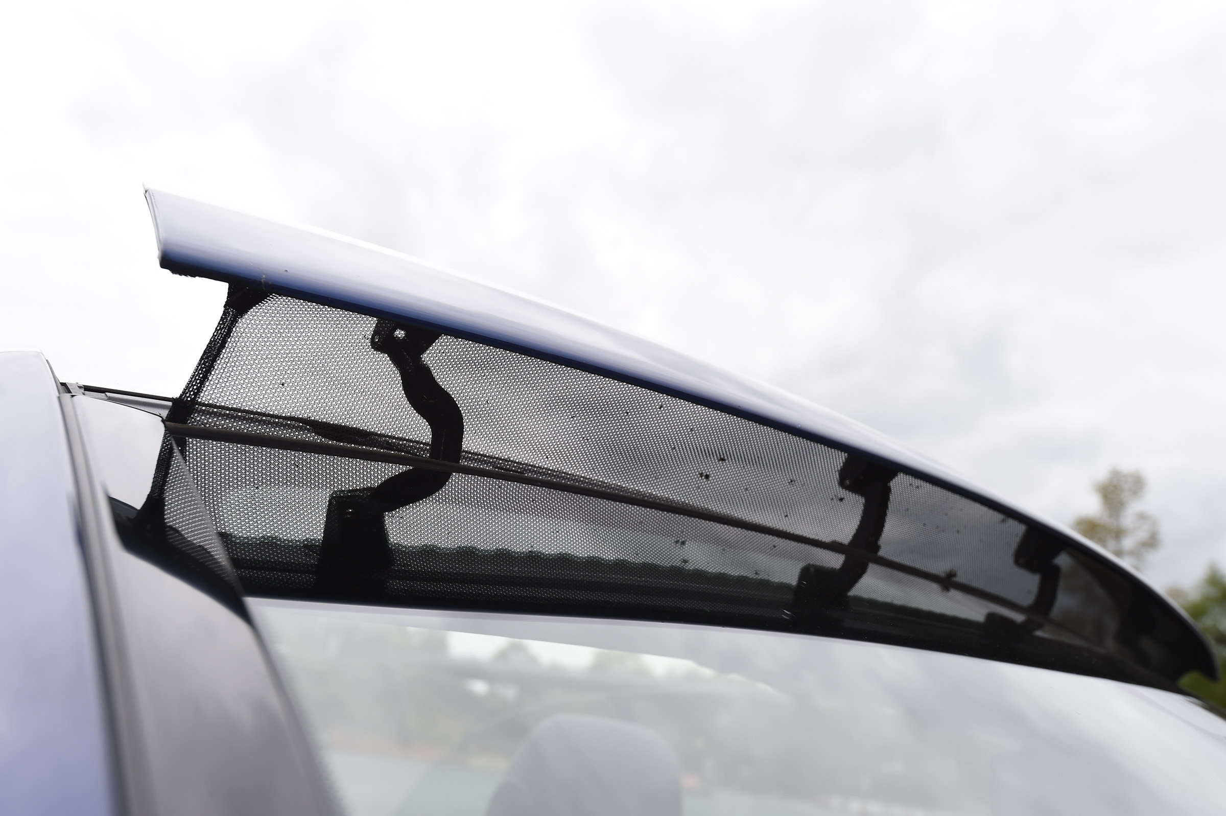 Mercedes C-Class Cabriolet -  wind cheat