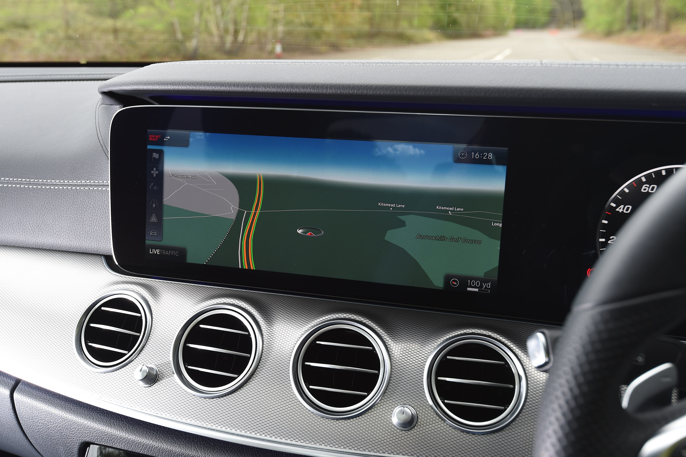 Mercedes E 350e - sat-nav