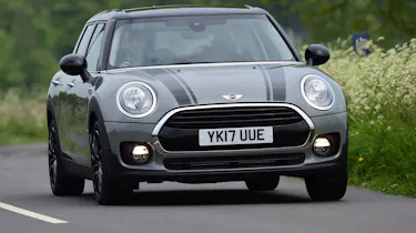 MINI Cooper Black Clubman - front