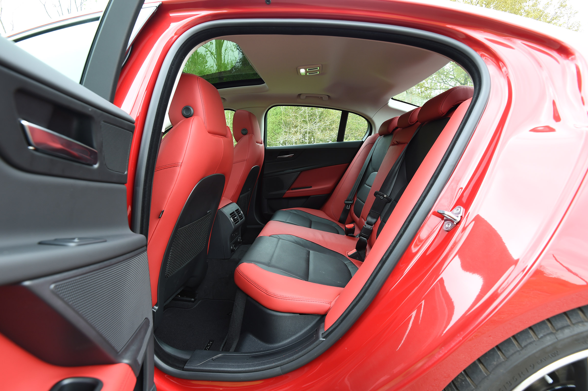 Jaguar XE S - rear seats