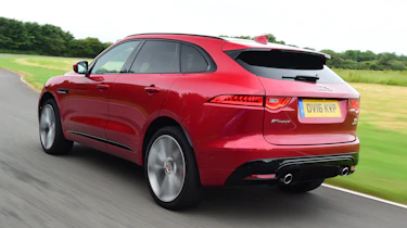 Jaguar F-Pace 3.0 V6D - rear