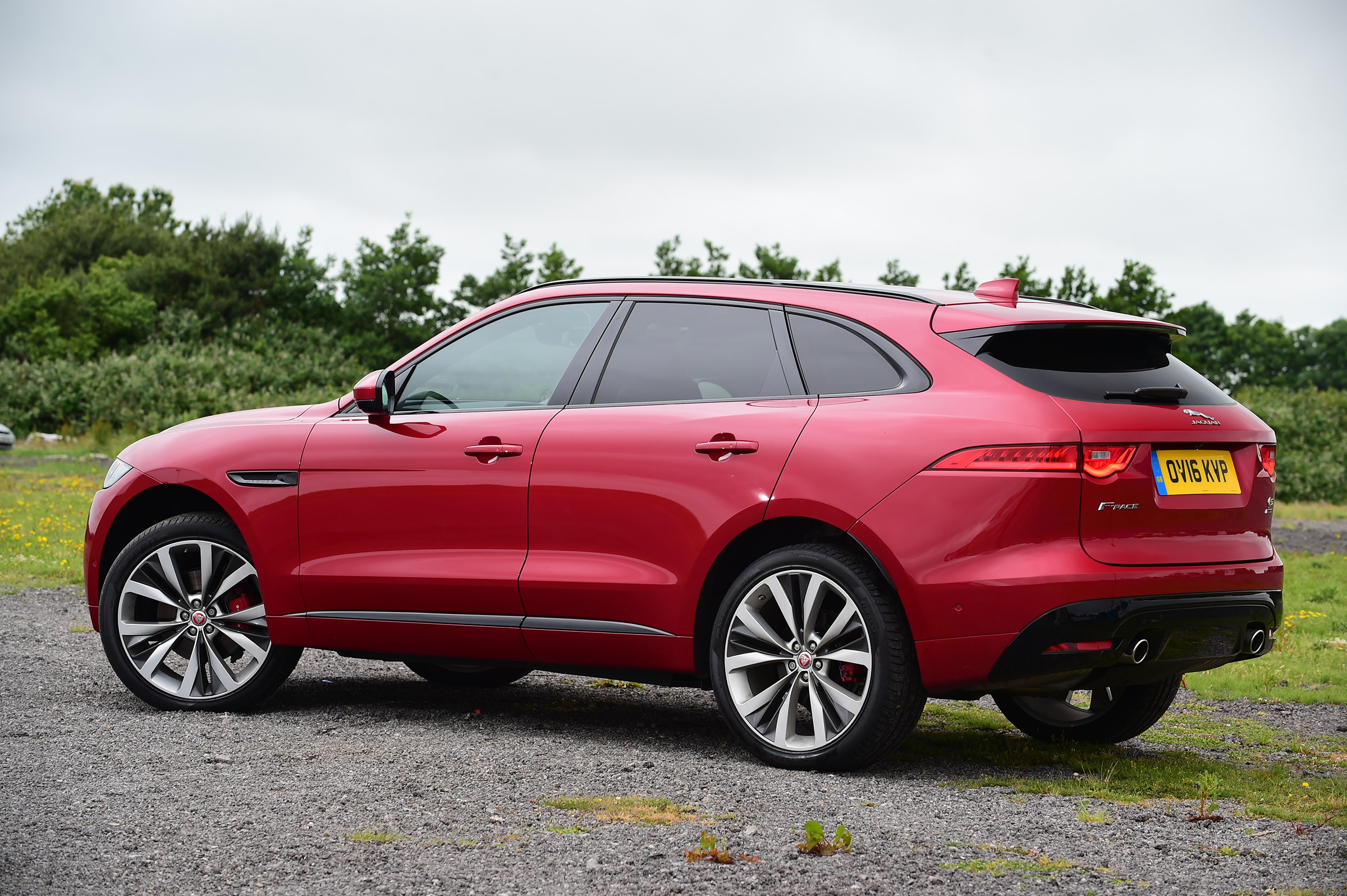 Jaguar F-Pace 3.0 V6D - rear static