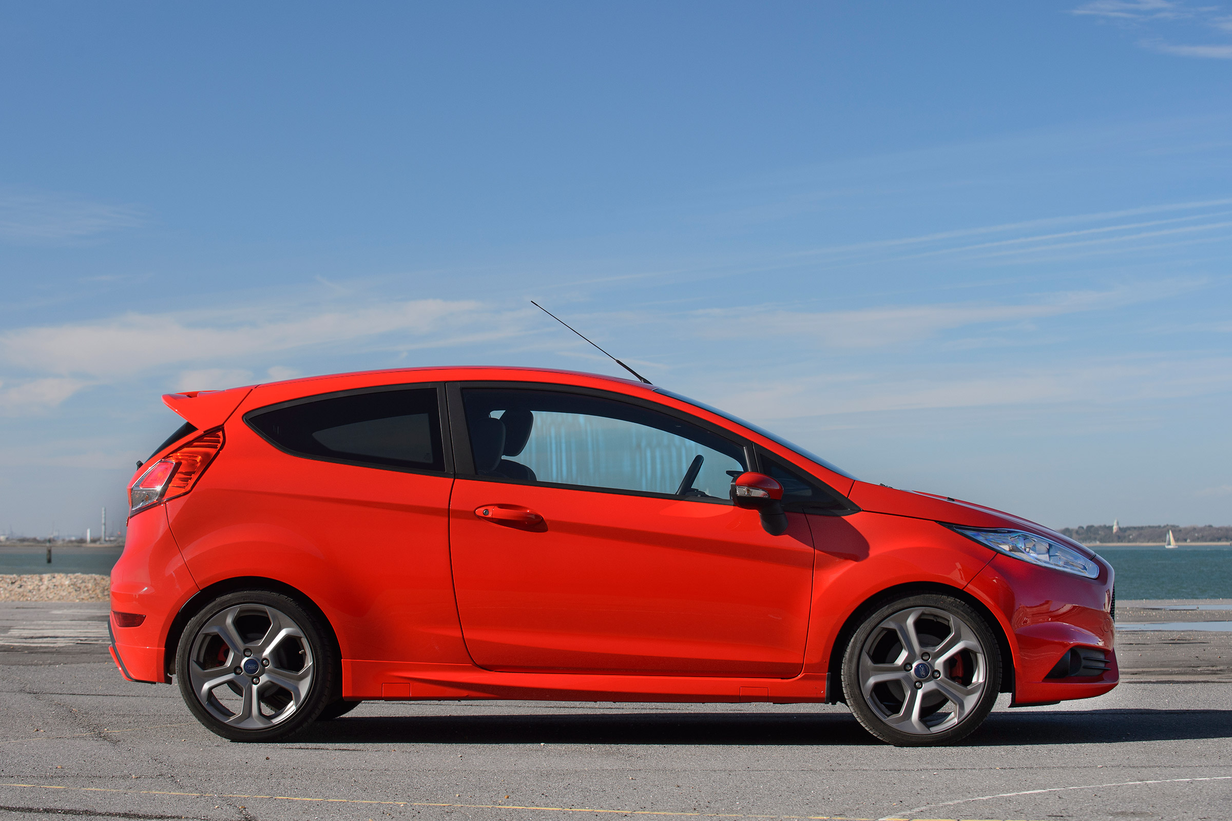 Used Ford Fiesta ST - side