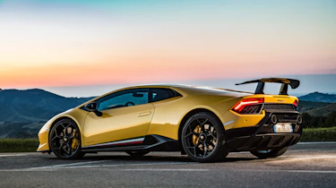 Lamborghini Huracan Performante 2017 review static