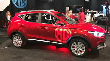MG XS side