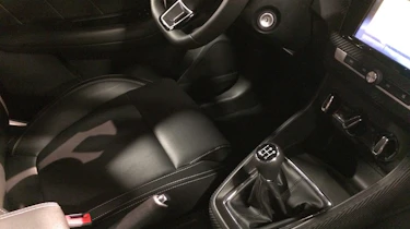 MG XS cabin
