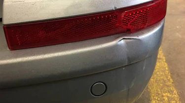 Volkswagen Transporter Sportline dent