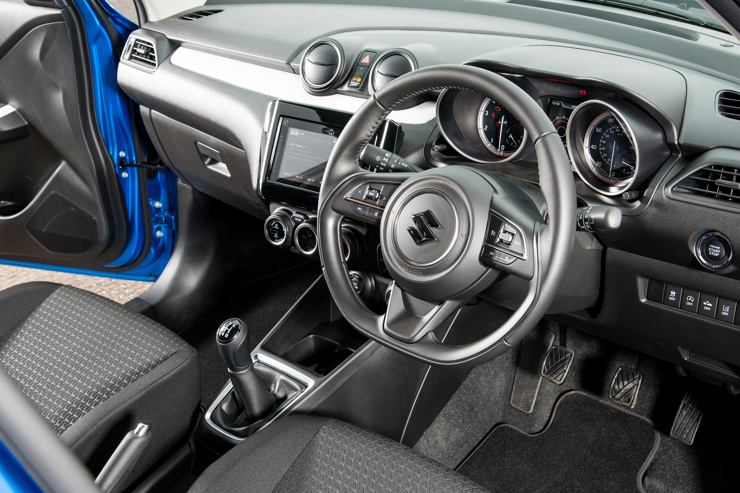 Suzuki Swift Allgrip - interior