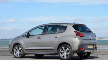 Used Peugeot 3008 - rear
