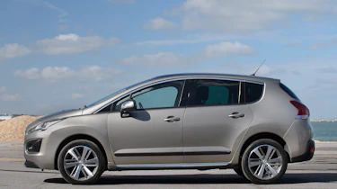 Used Peugeot 3008 - side