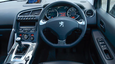 Used Peugeot 3008 - dash