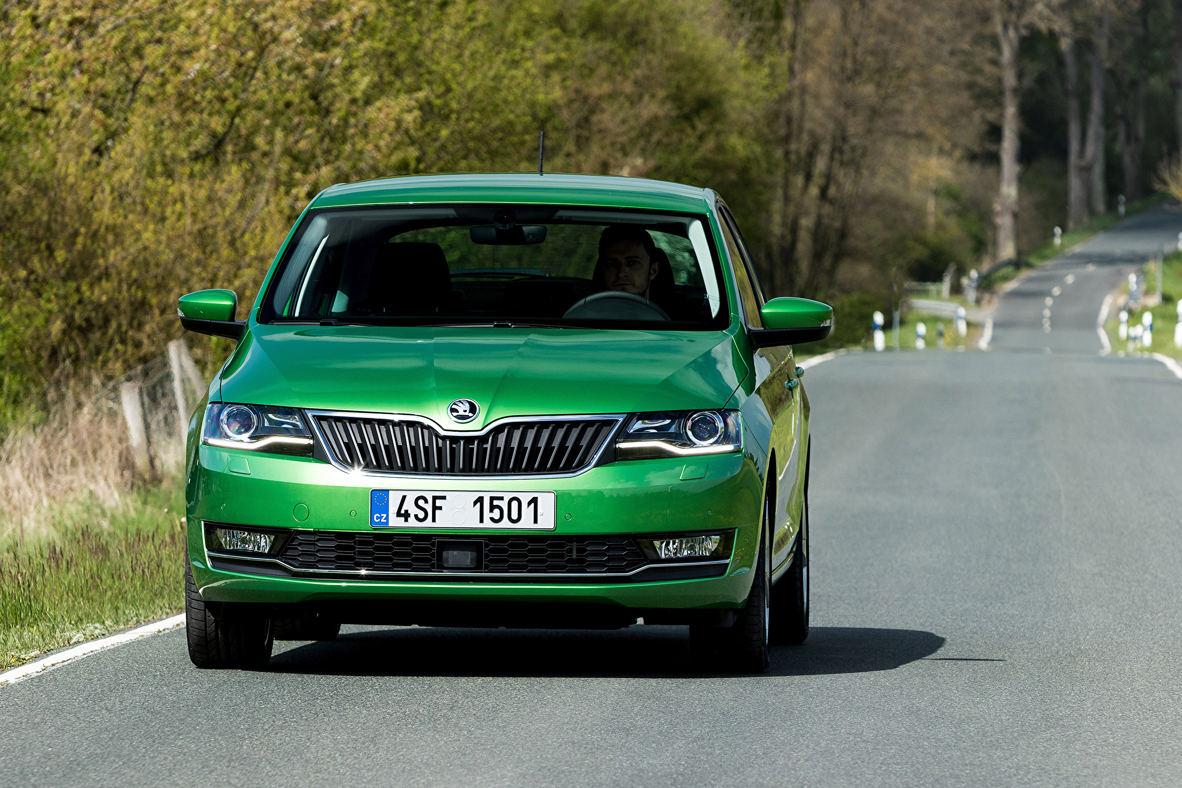 Skoda Rapid - full front
