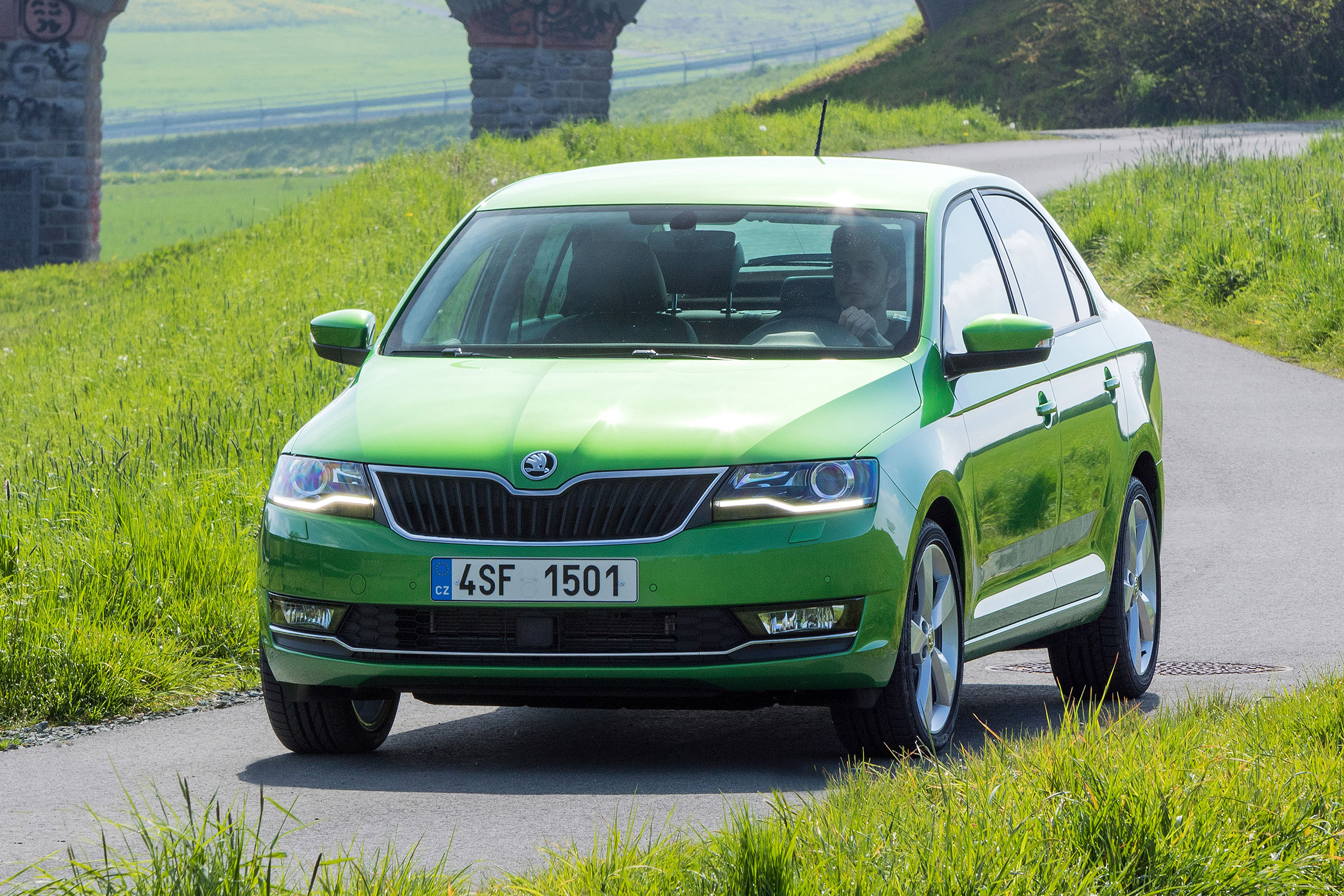 Skoda Rapid - front cornering