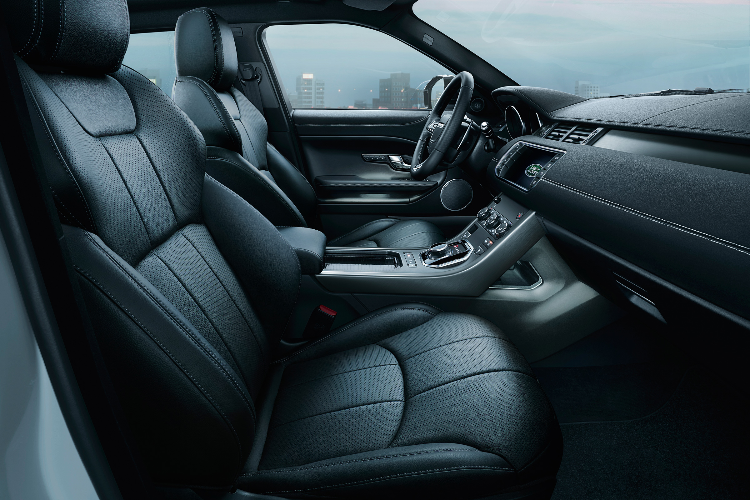 Land Rover Evoque Landmark interior